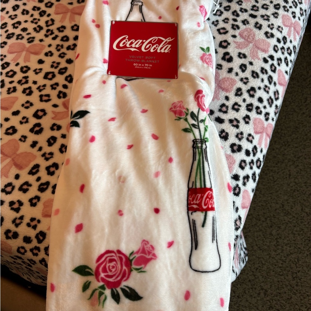 Valentines Coca Cola throw blanket - White with Red and Pink Rose Design
